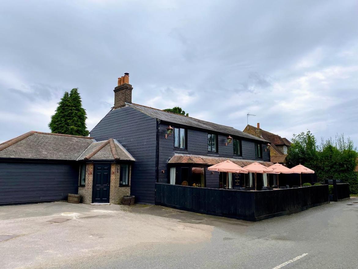 The Crown Radnage Exterior foto